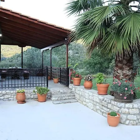 Petros House * Κατωχώρι